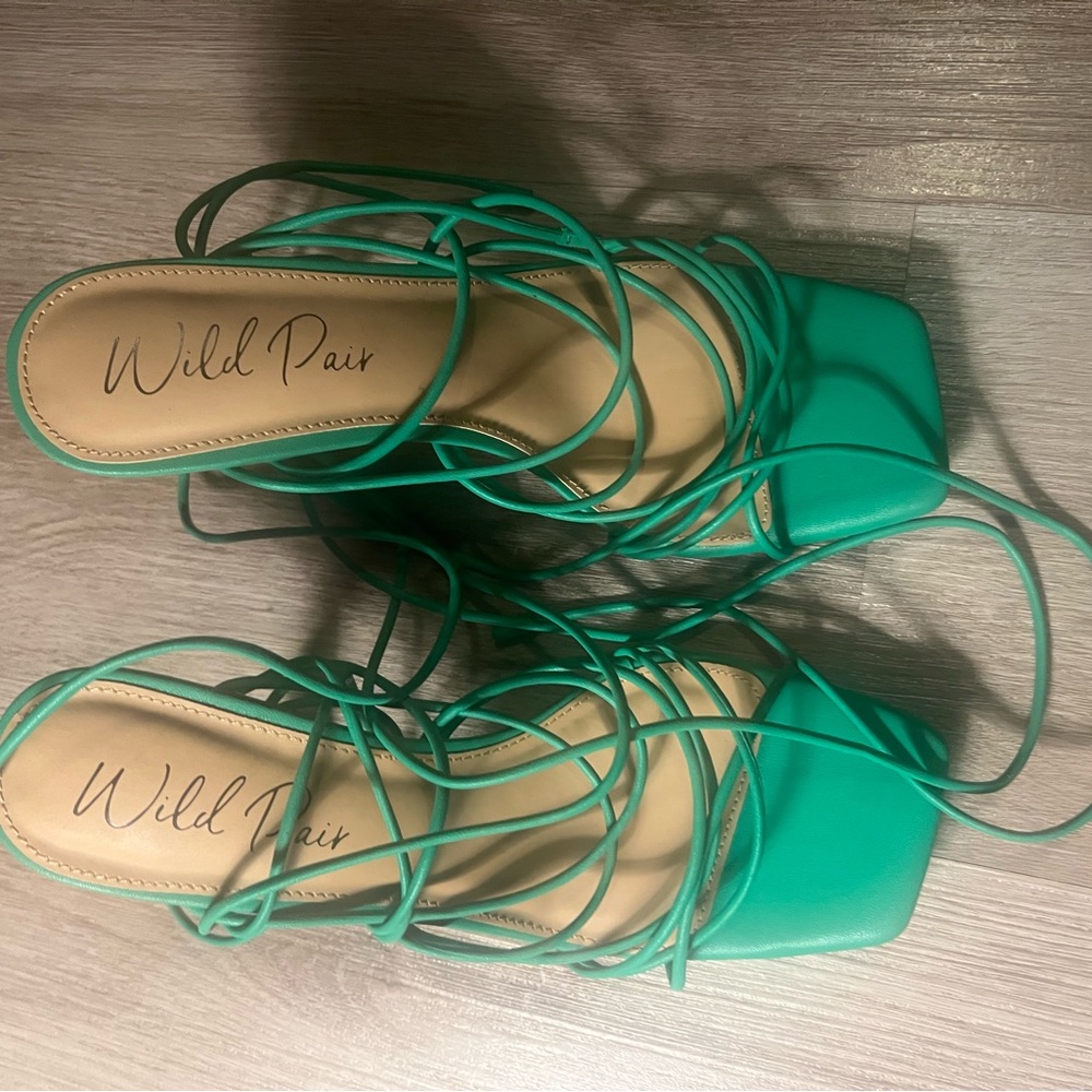 Green Strappy Women's Heels - Picture 2 of 4